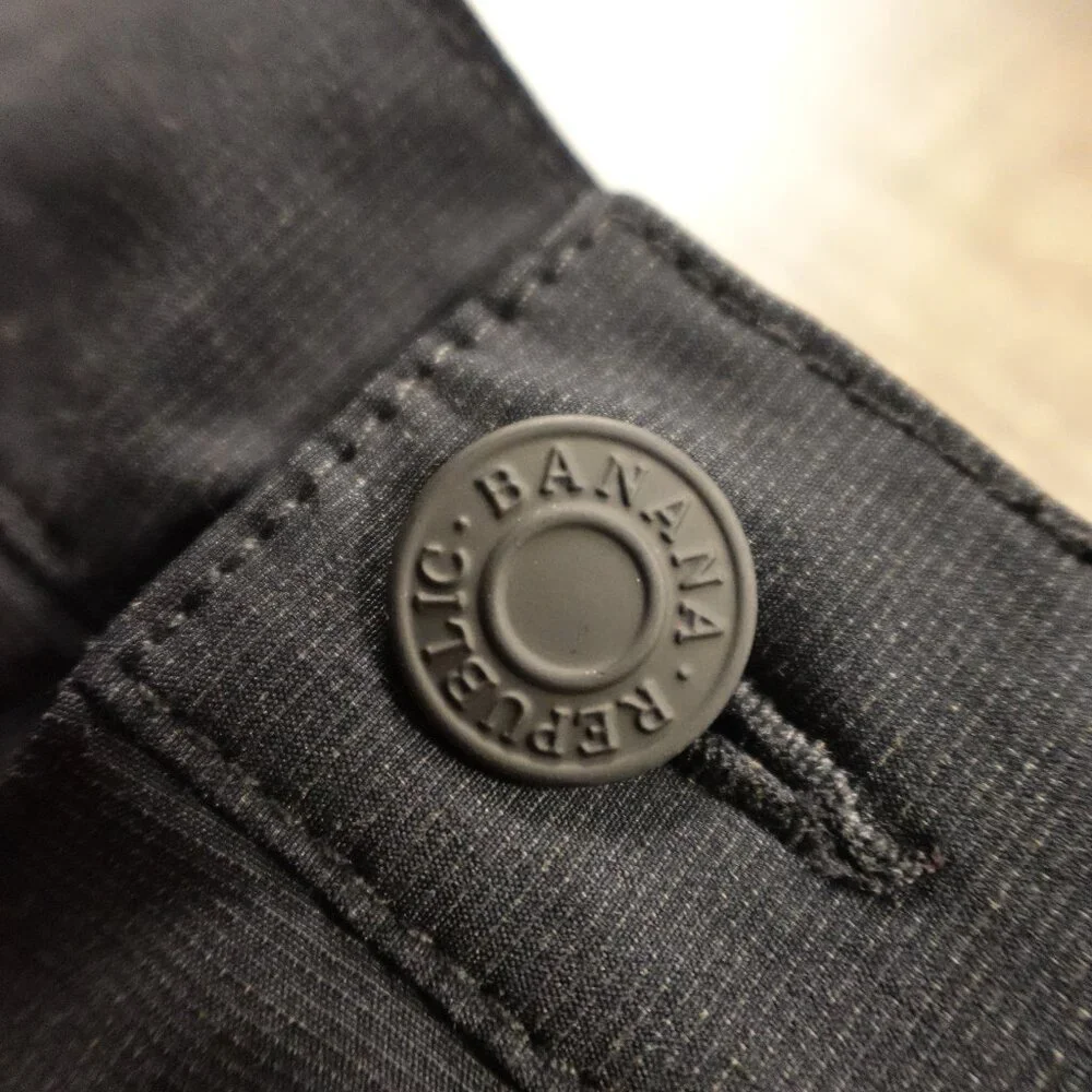 Banana Republic Black Stretch Shorts Men’s Size 38‎